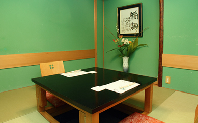 掘り炬燵のお座敷（個室）　2～4名×1部屋