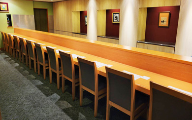 カウンター席　12席