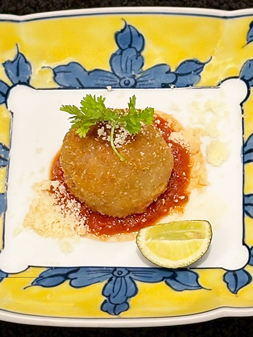 大根の洋風おでん　日本酒とお味噌のソース