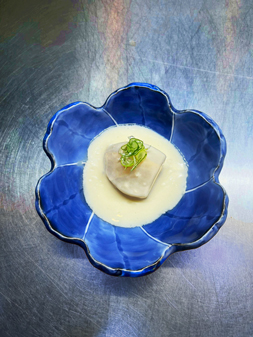 蕪の洋風おでん 豆乳と出汁のソース